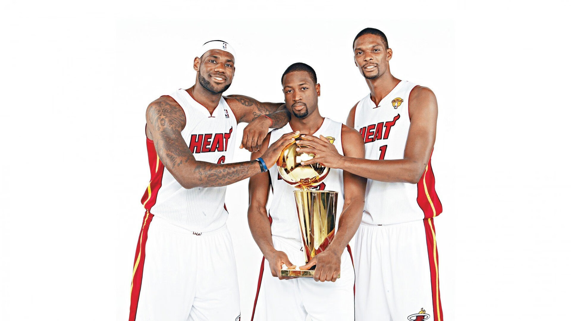 当引擎轰鸣盖过炮火，F1阿布扎比决战夜与乌克兰的非洲棋局