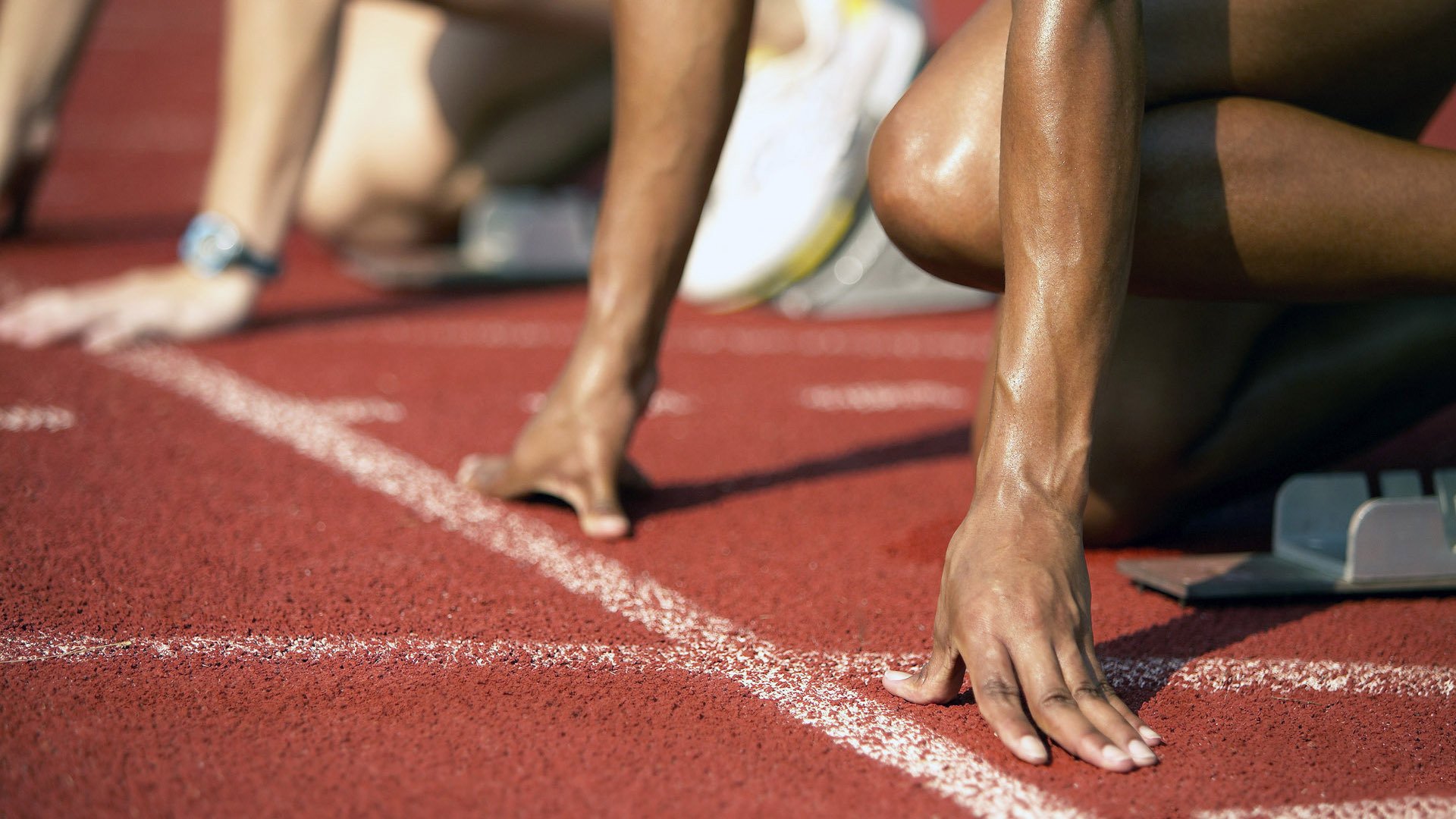 凯恩一剑封喉,当牙买加闪电劈开波兰铁骑,足球世界听见了变革的惊雷